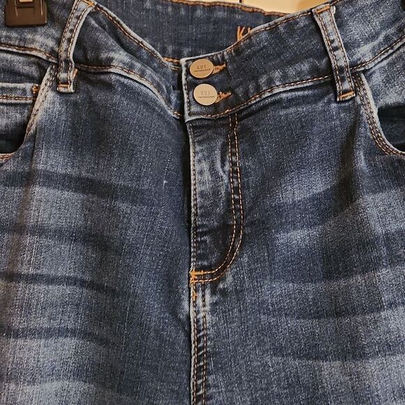 Kut From the Kloth Women's Bootcut Jeans w/ 2 Buttons & Zipper Size 14W - Picture 4 of 16